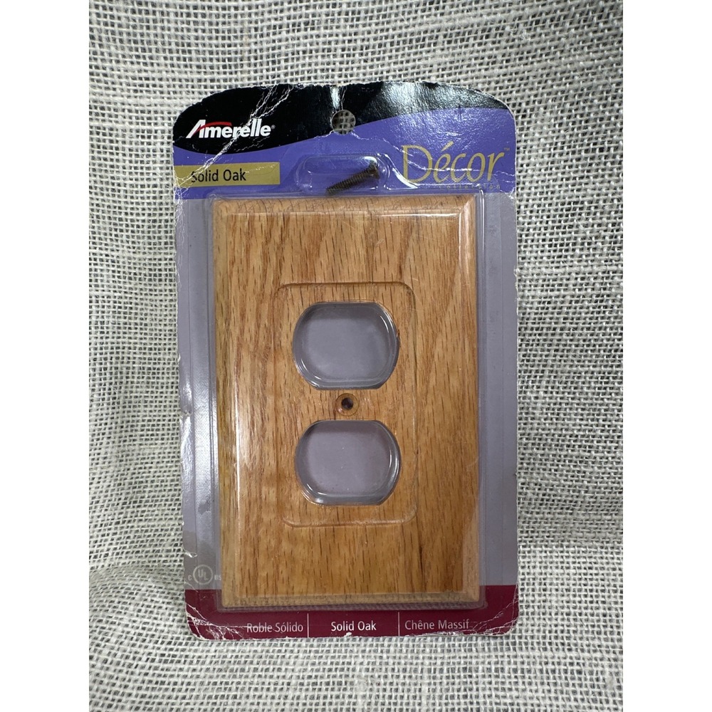 Amerelle Solid‎ Oak Duplex Outlet Cover Décor Wall Plate NOS Sealed